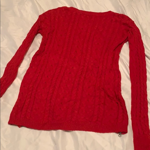American Eagle : Red Knit Sweater - Picture 5 of 5